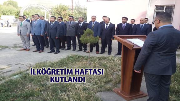 İlköğretim Haftası, çelenk sunma töreninin ardından Atatürk Ortaokulu´nda yapılan törenle kutlandı